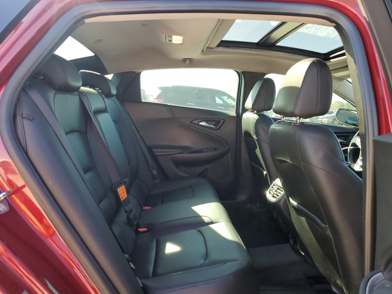 2017 Chevrolet Malibu - Image 10