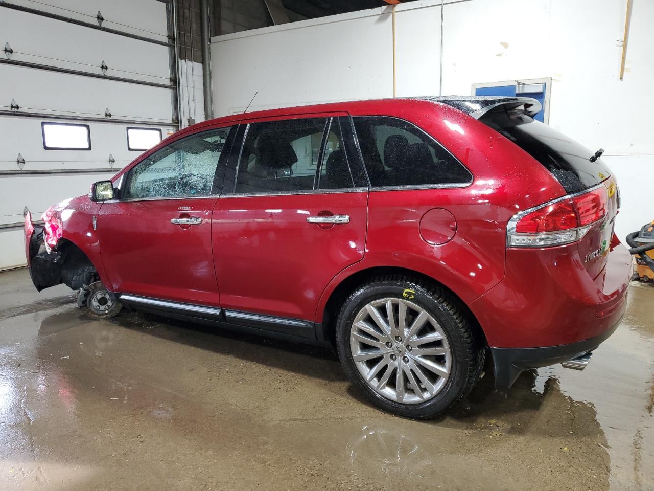 VIN 2LMDJ8JK6DBL03401 2013 LINCOLN MKX no.2