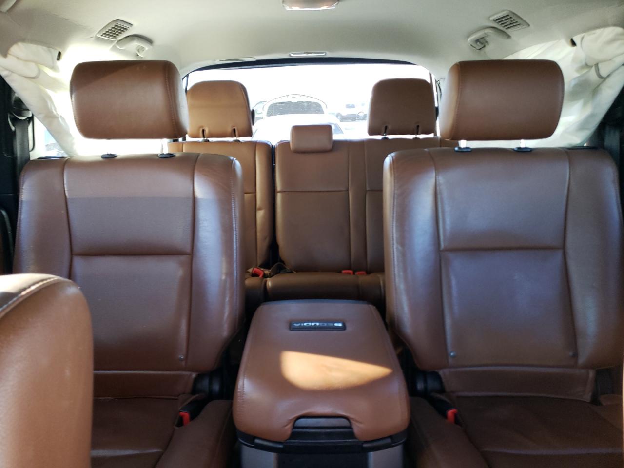 2015 Toyota Sequoia - Image 10