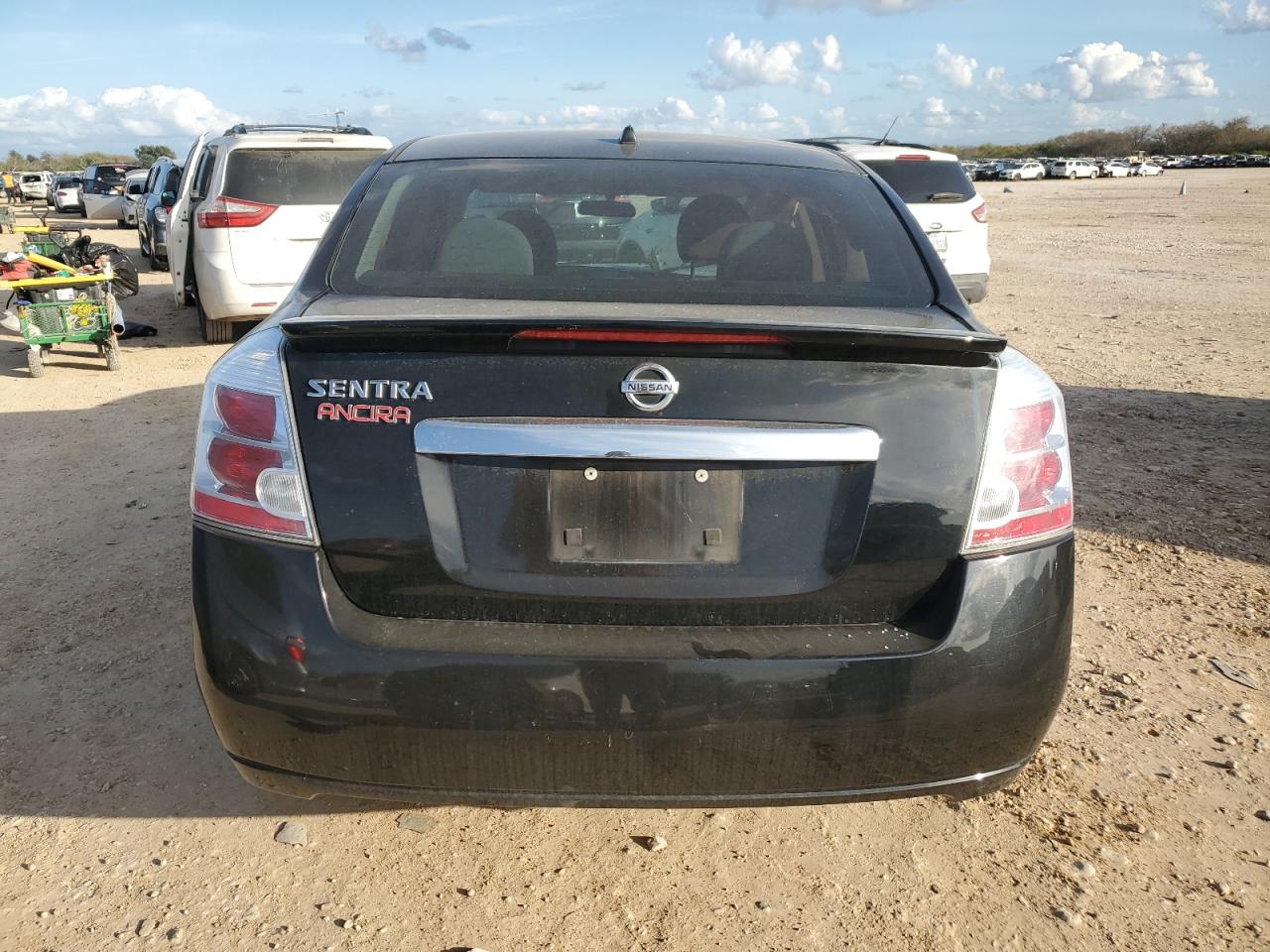 2012 Nissan Sentra - Image 6