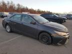 2015 Toyota Camry Hybrid zu verkaufen in Brookhaven, NY - Front End