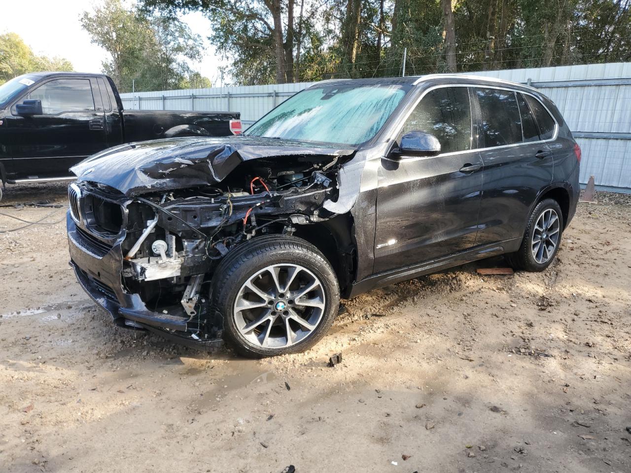 VIN 5UXKR2C59J0Z17004 2018 BMW X5 no.1