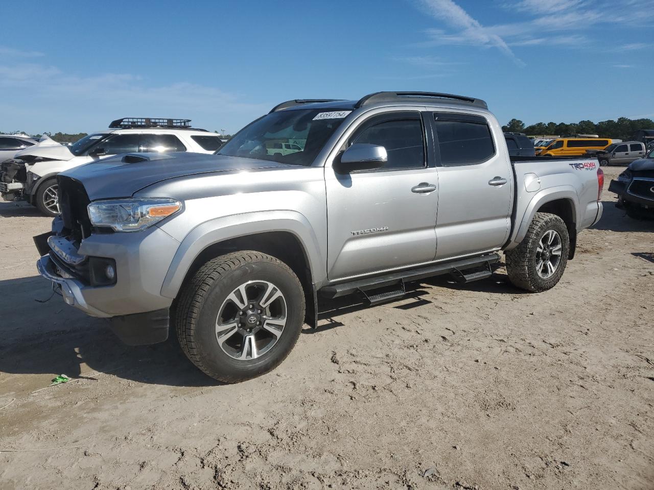 VIN 5TFCZ5AN6JX151136 2018 TOYOTA TACOMA no.1