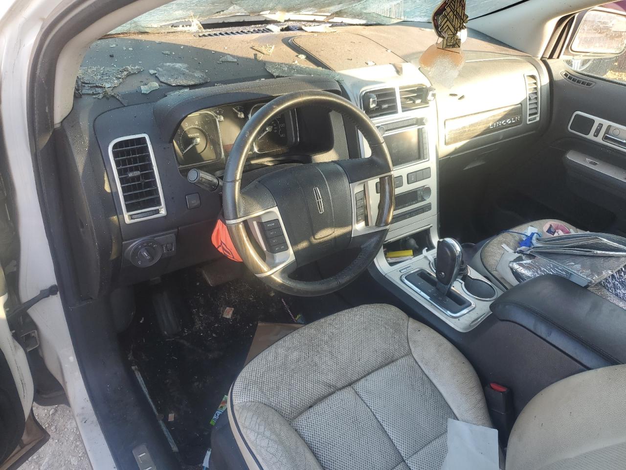 2010 Lincoln MKX - Image 8