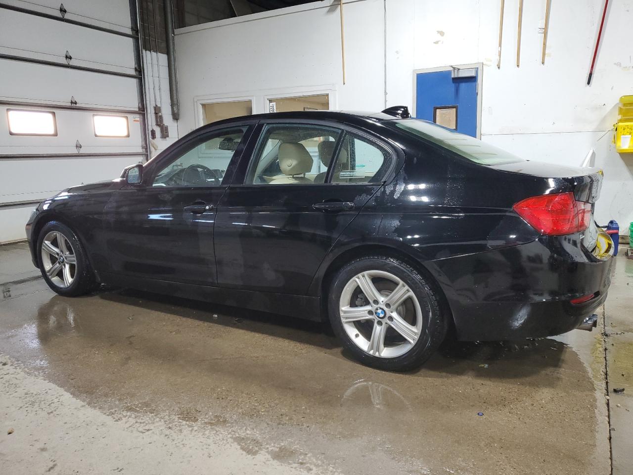 VIN WBA3B3C54DF540421 2013 BMW 3 SERIES no.2