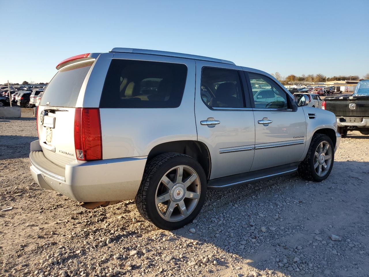 2013 Cadillac Escalade - Image 3