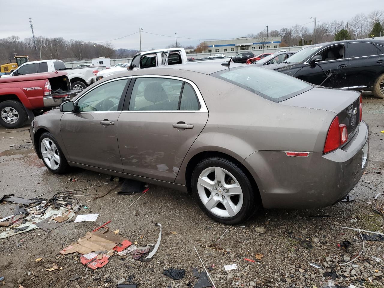 2010 Chevrolet Malibu - Image 2