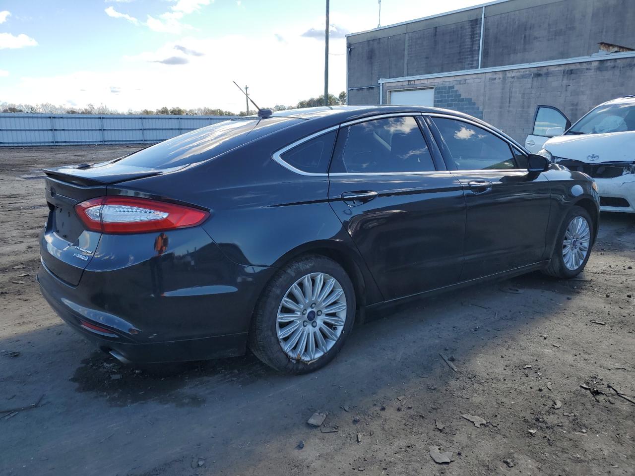 VIN 3FA6P0RU8ER363168 2014 FORD FUSION no.3