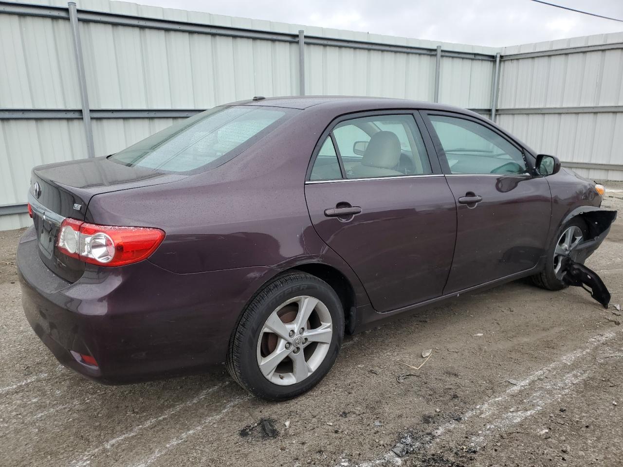 VIN 2T1BU4EEXDC098118 2013 TOYOTA COROLLA no.3