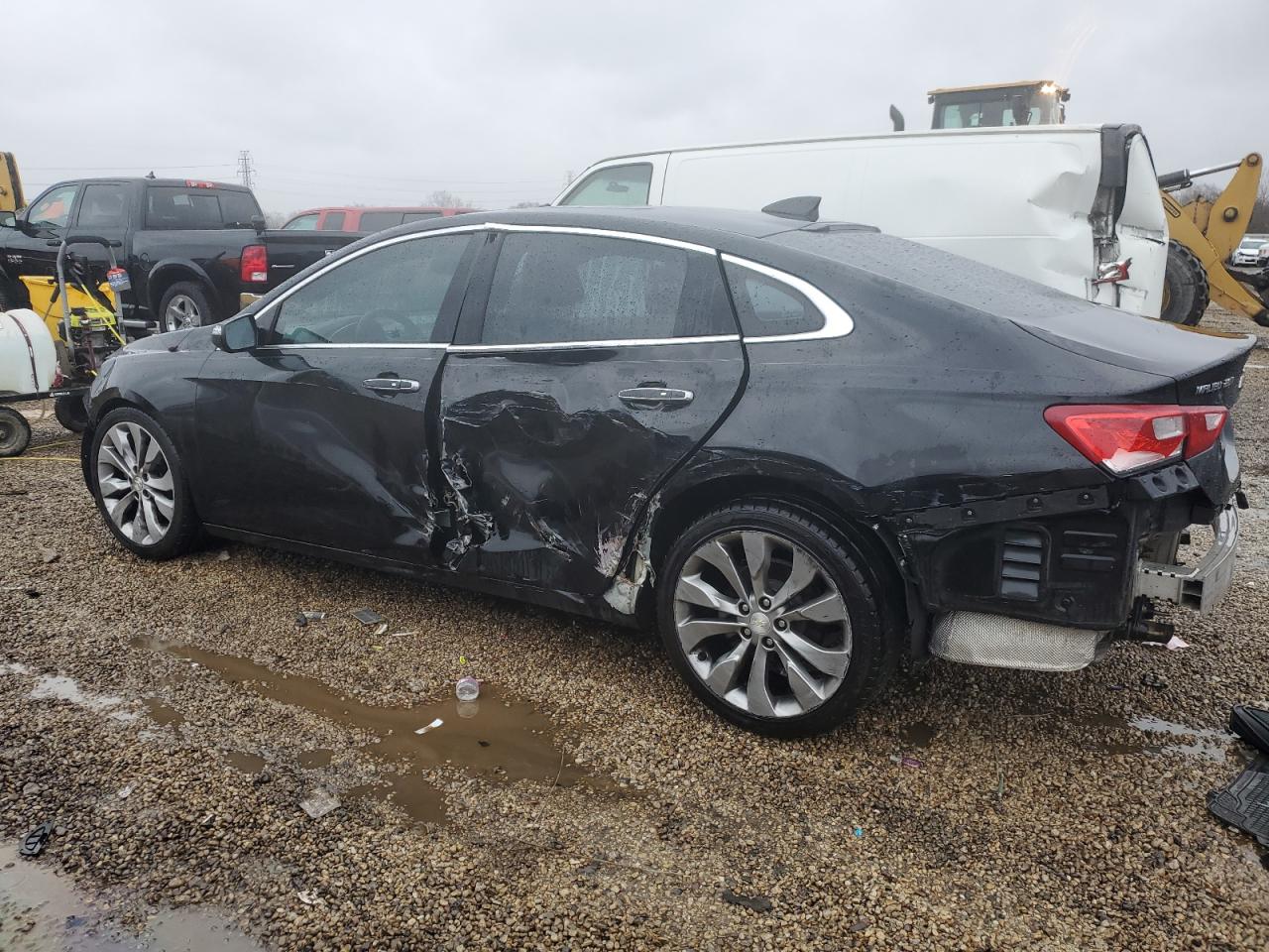 2018 Chevrolet Malibu - Image 2