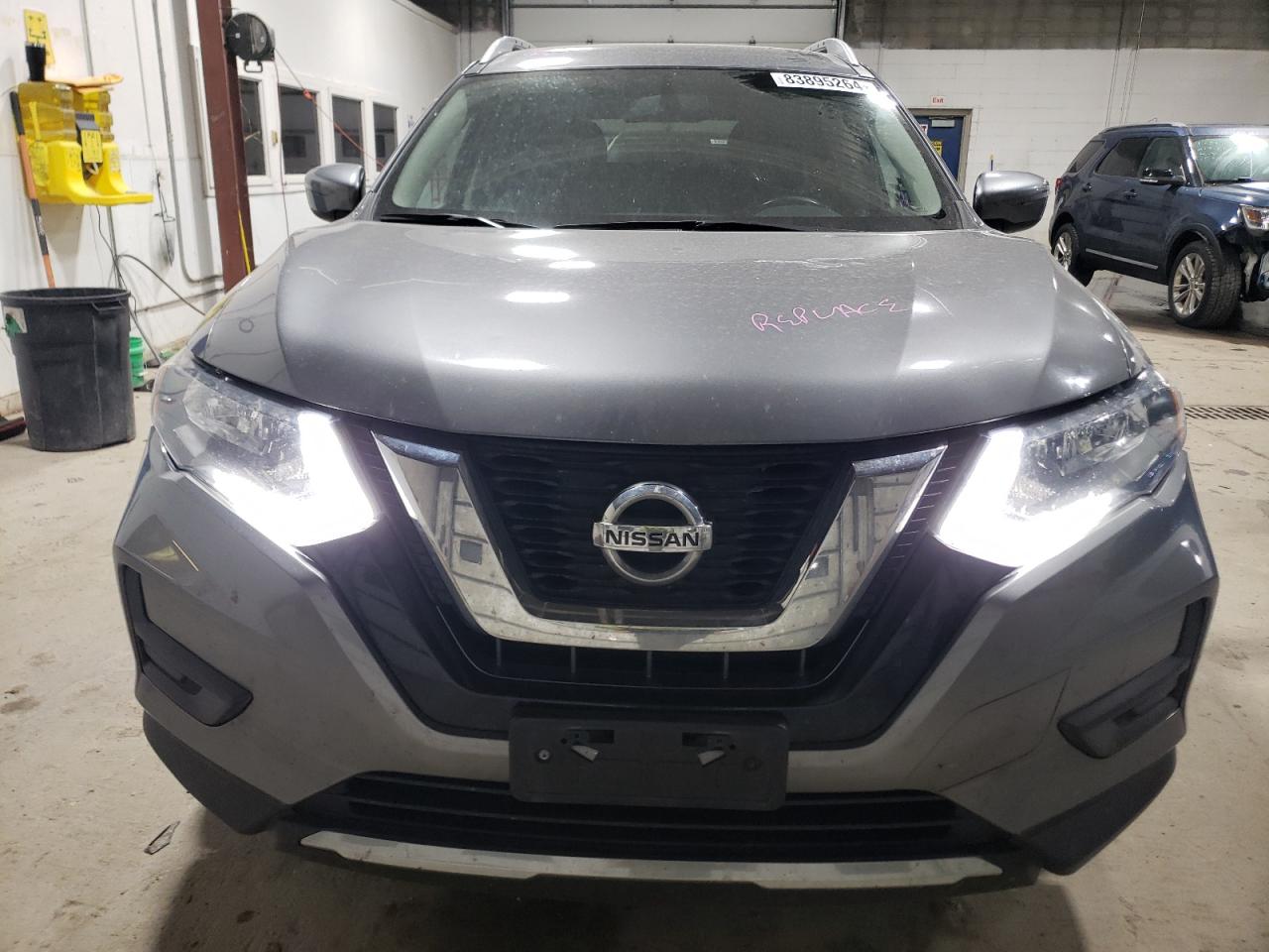 2017 Nissan Rogue - Image 5