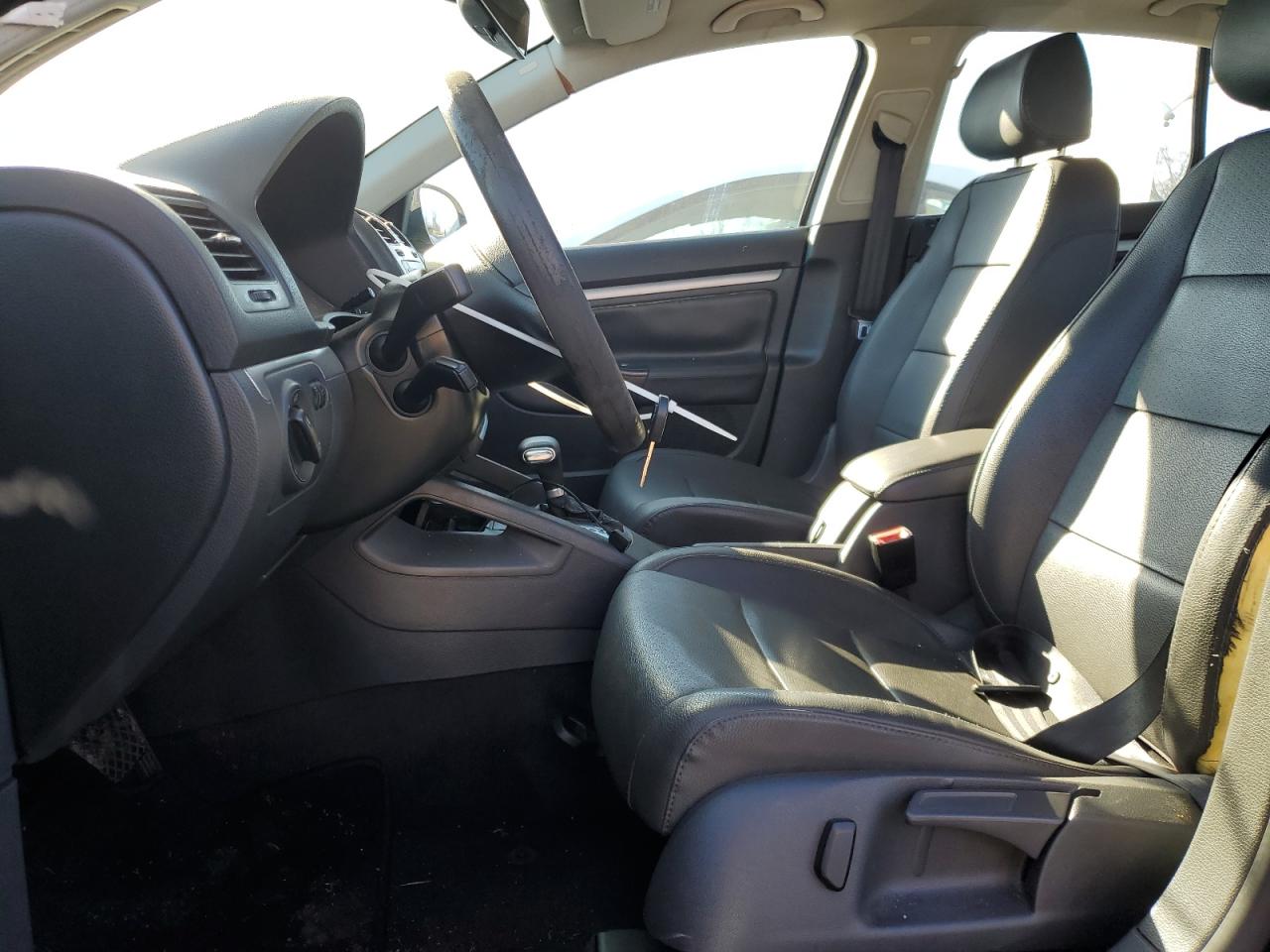 2006 Volkswagen Jetta - Image 7