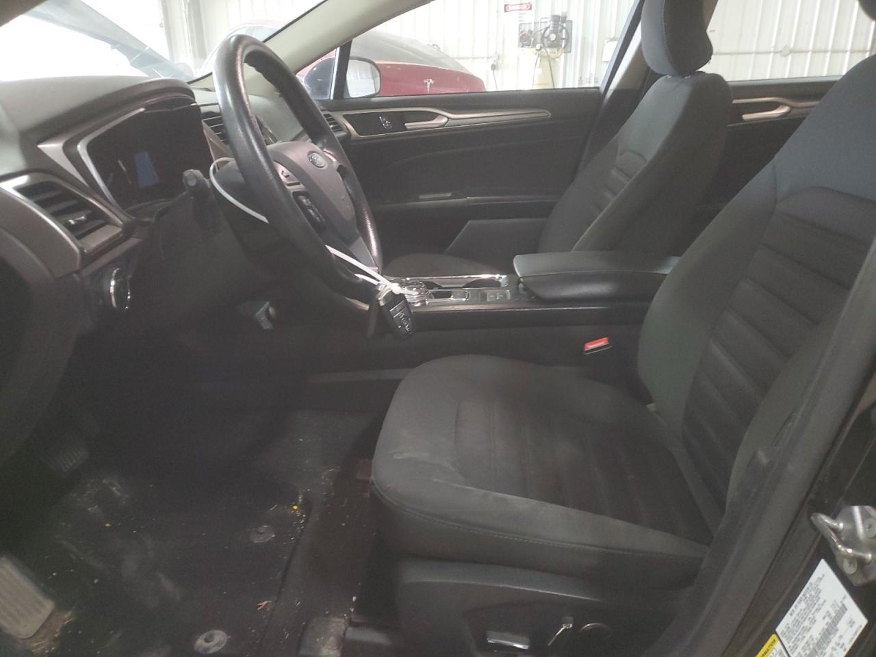 2019 Ford Fusion - Image 12