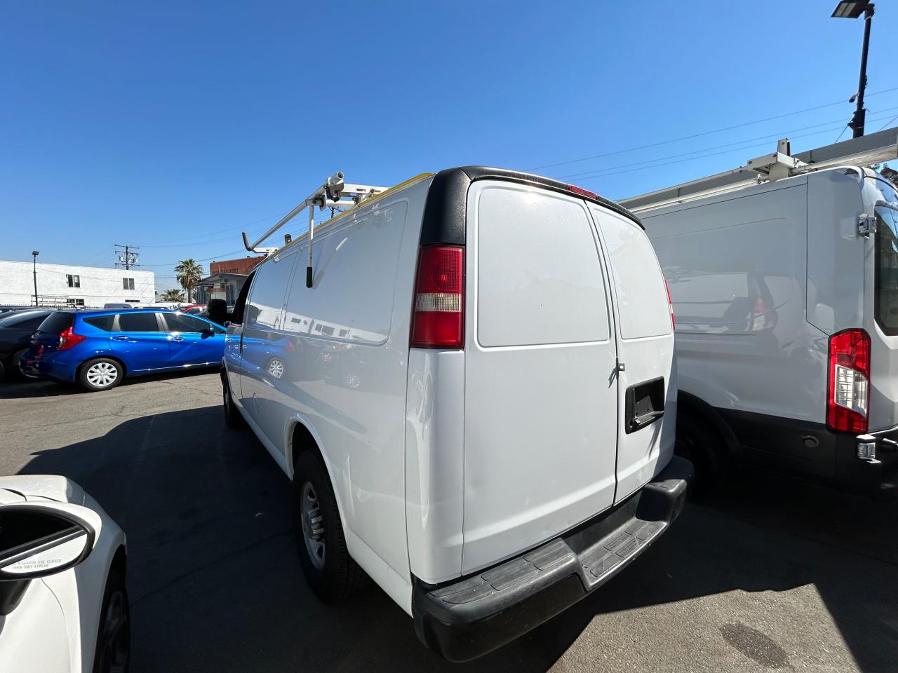 VIN 1GCWGFBAXE1174786 2014 CHEVROLET EXPRESS no.3