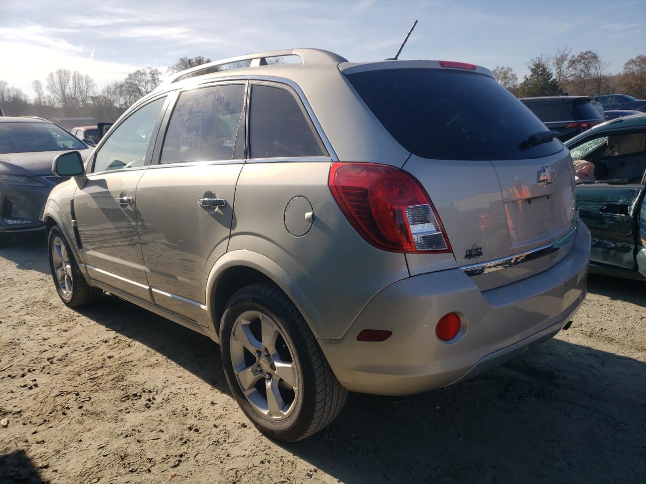 2014 Chevrolet Captiva - Image 2