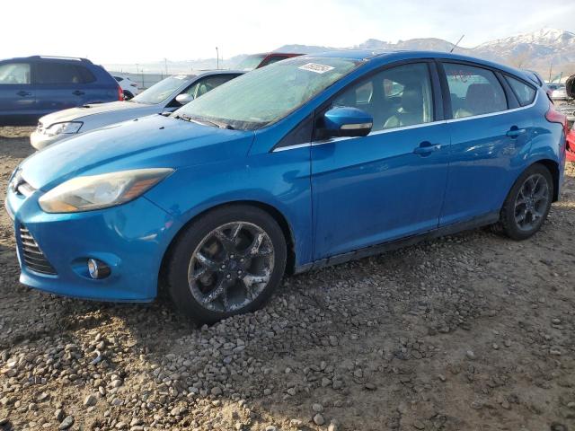 Hatchbacks FORD FOCUS 2014 Granatowy