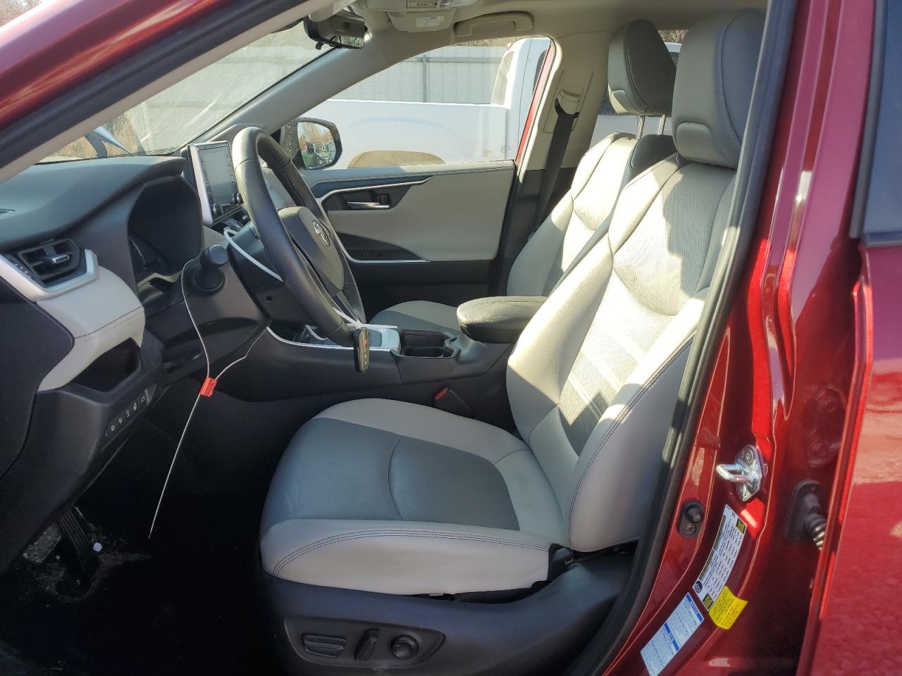 2021 Toyota RAV 4 - Image 7