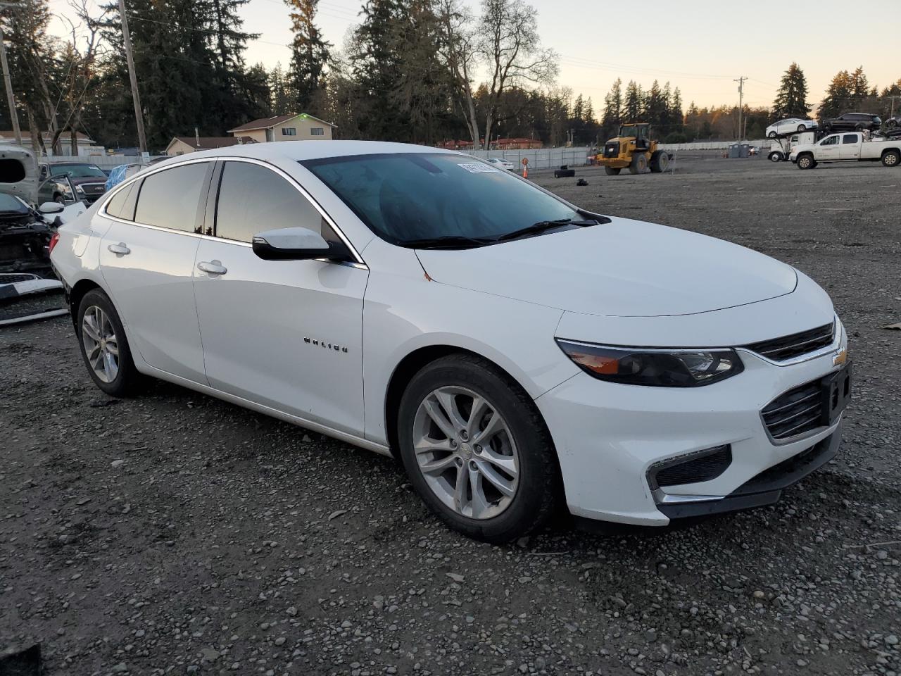 2017 Chevrolet Malibu - Image 4