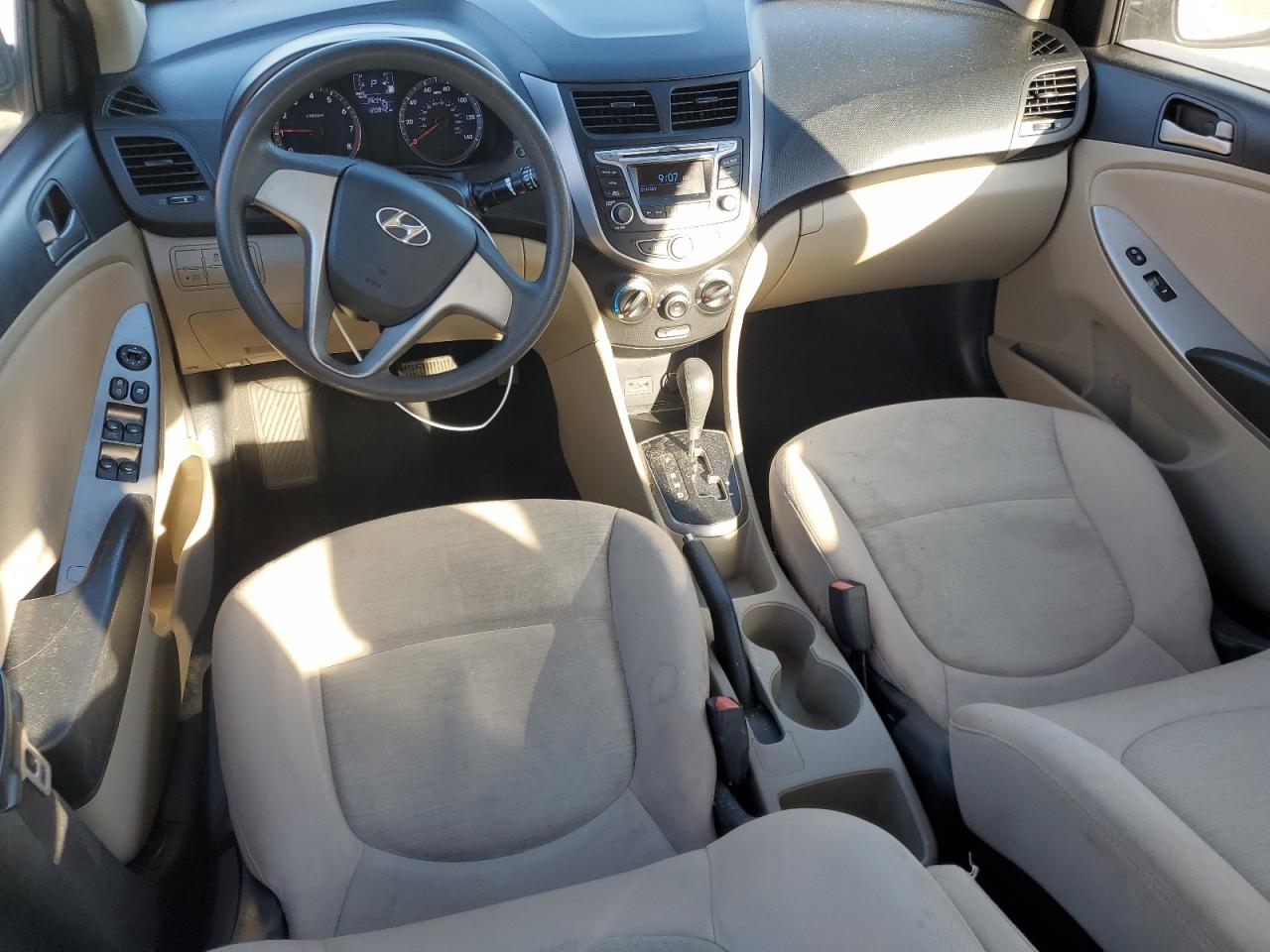 2016 Hyundai Accent - Image 8
