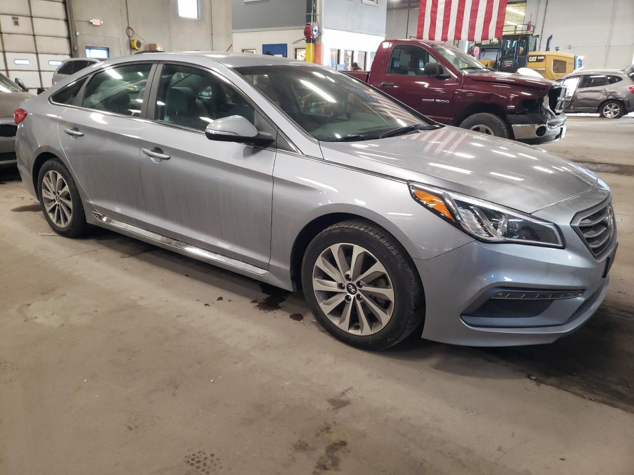 2017 Hyundai Sonata - Image 4