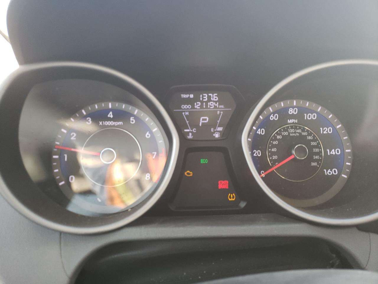2013 Hyundai Elantra - Image 9