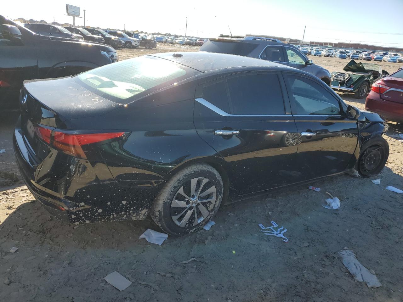 2020 Nissan Altima - Image 3