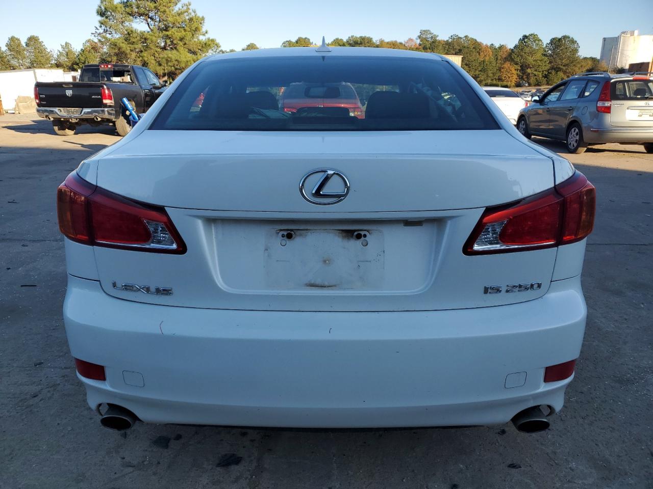 2010 Lexus IS - Image 6