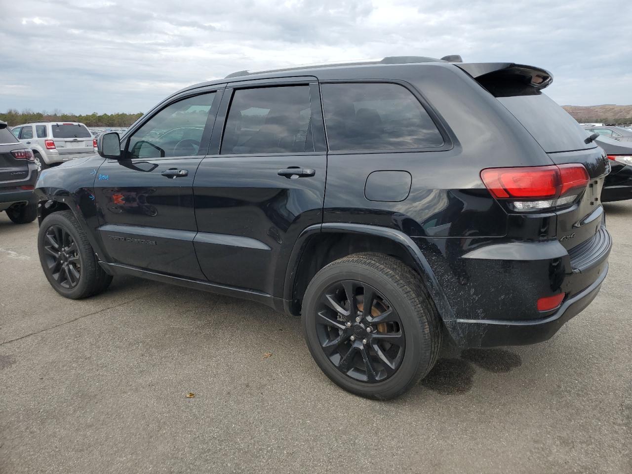 2019 Jeep Grand Cherokee - Image 2