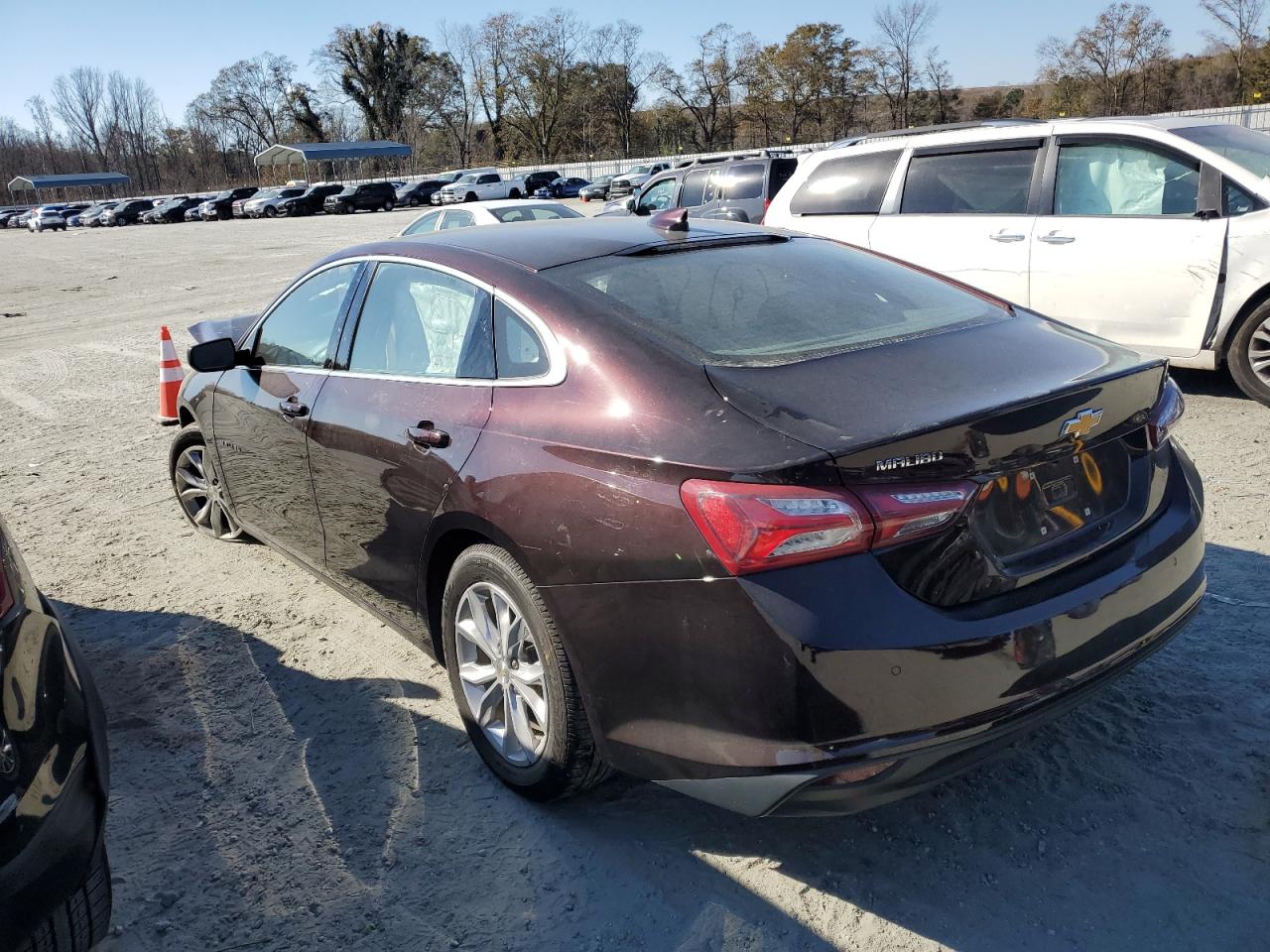 2020 Chevrolet Malibu - Image 2