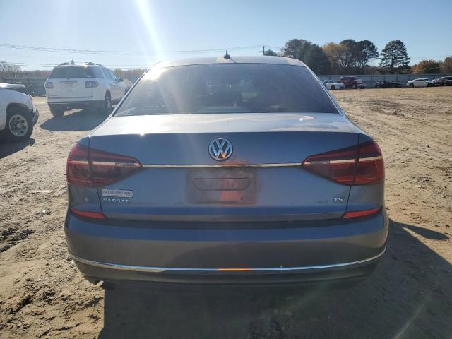  VOLKSWAGEN PASSAT 2017 Gray