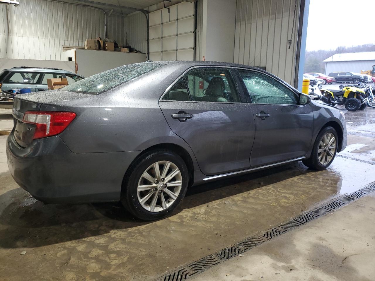 2014 Toyota Camry - Image 3