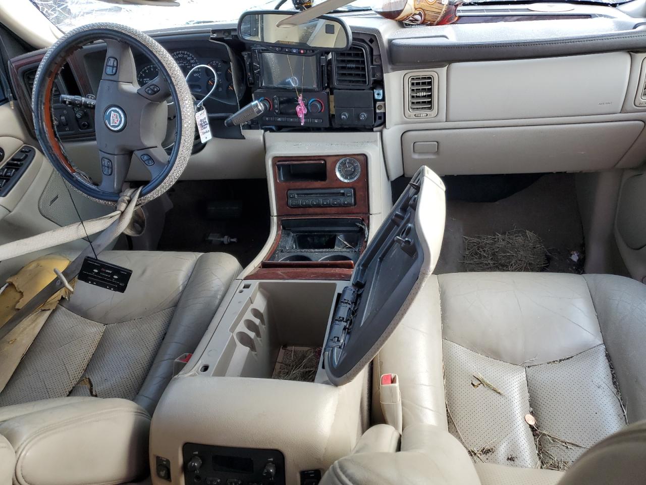 2005 Cadillac Escalade - Image 8