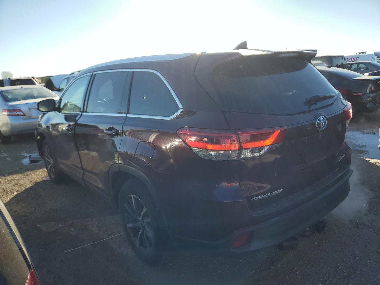 2019 Toyota Highlander - Image 2