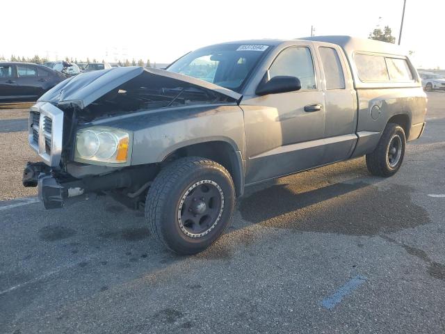 2005 Dodge Dakota St