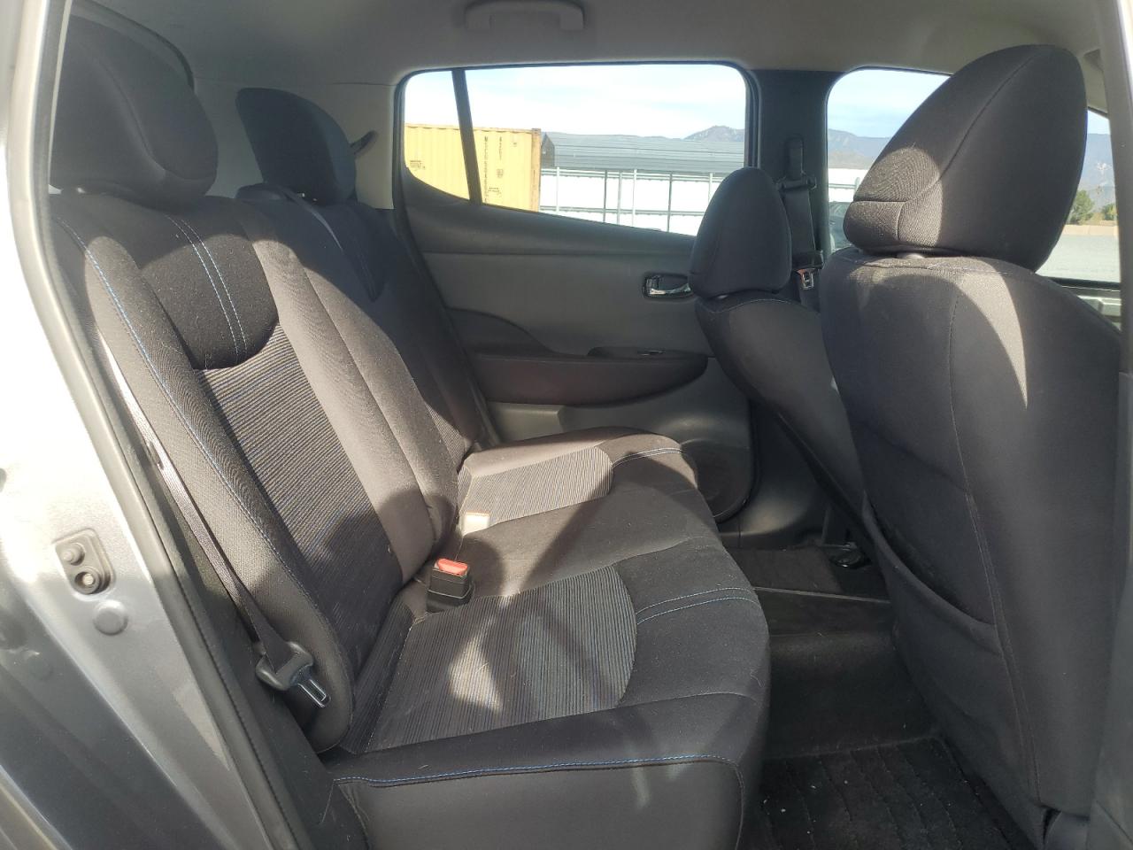 2018 Nissan Leaf - Image 10