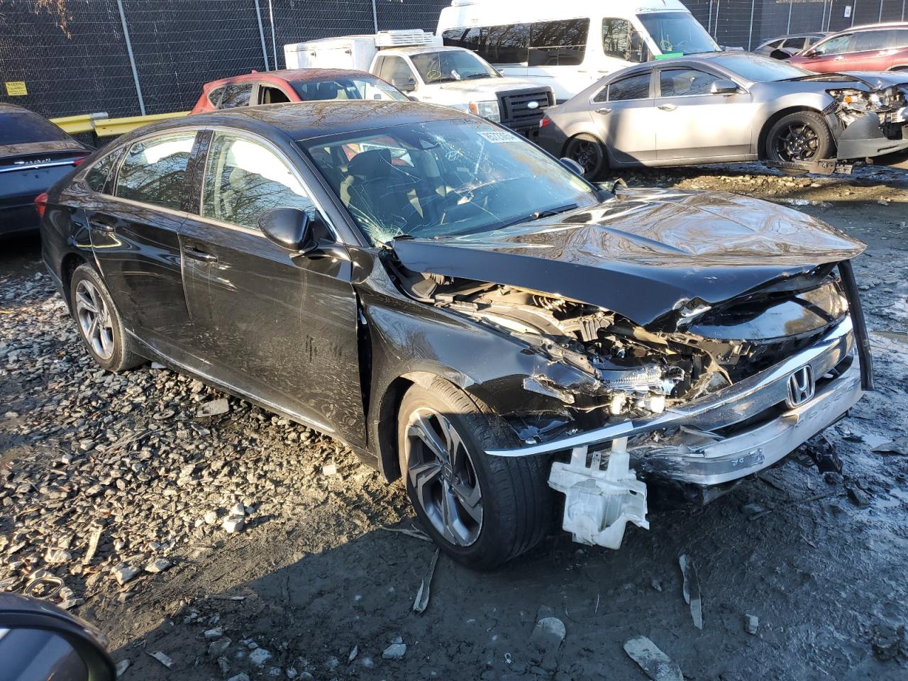 VIN 1HGCV1F47JA260083 2018 HONDA ACCORD no.4