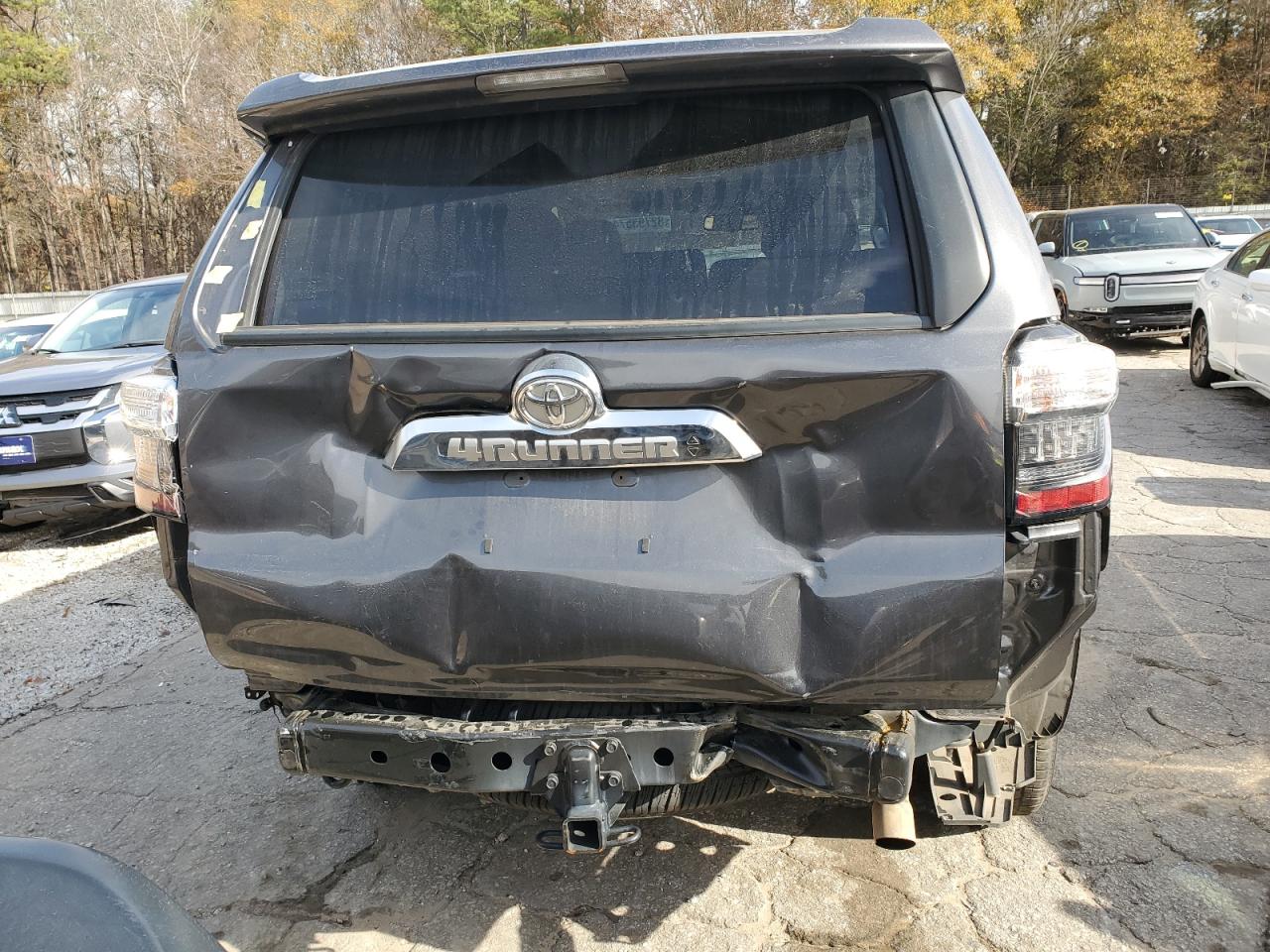 2020 Toyota 4Runner - Image 6