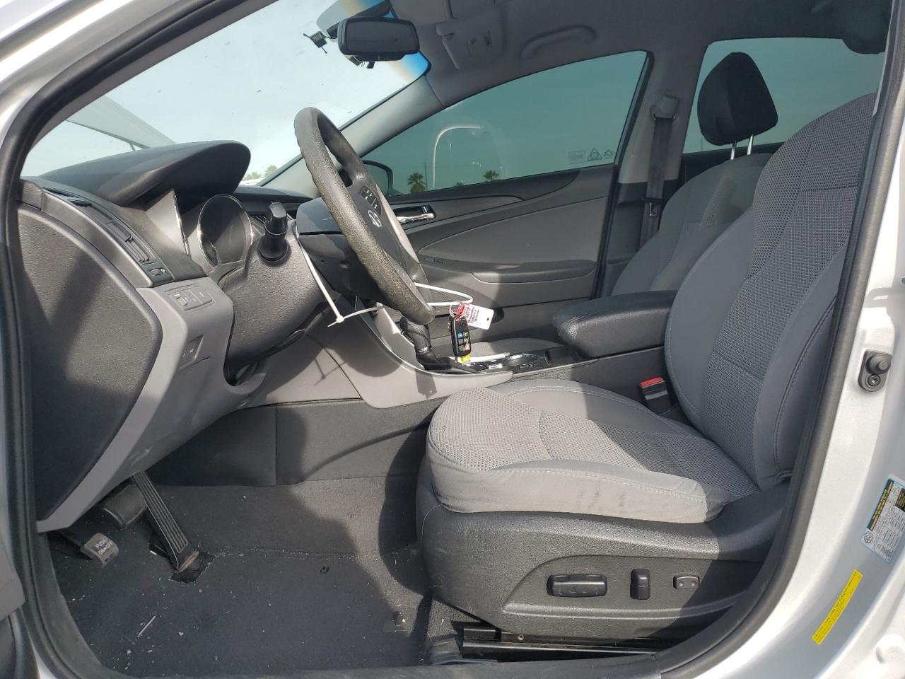2014 Hyundai Sonata - Image 7