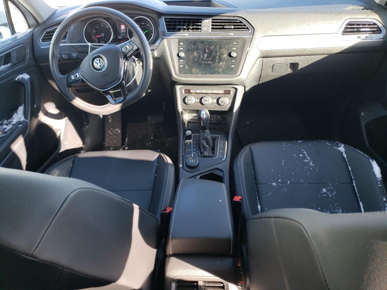 2021 Volkswagen Tiguan - Image 8