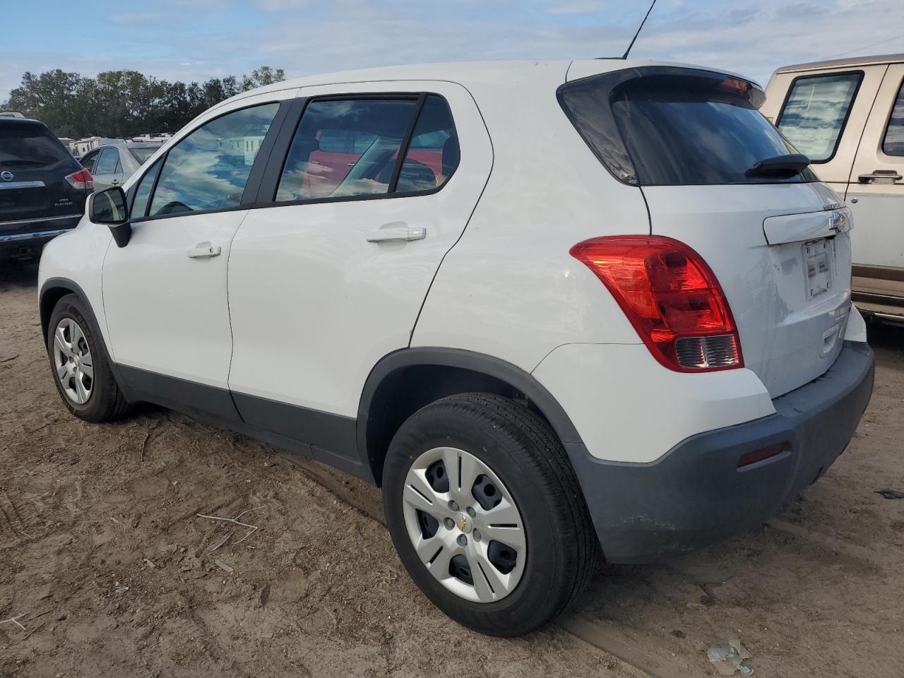 2016 Chevrolet Trax - Image 2