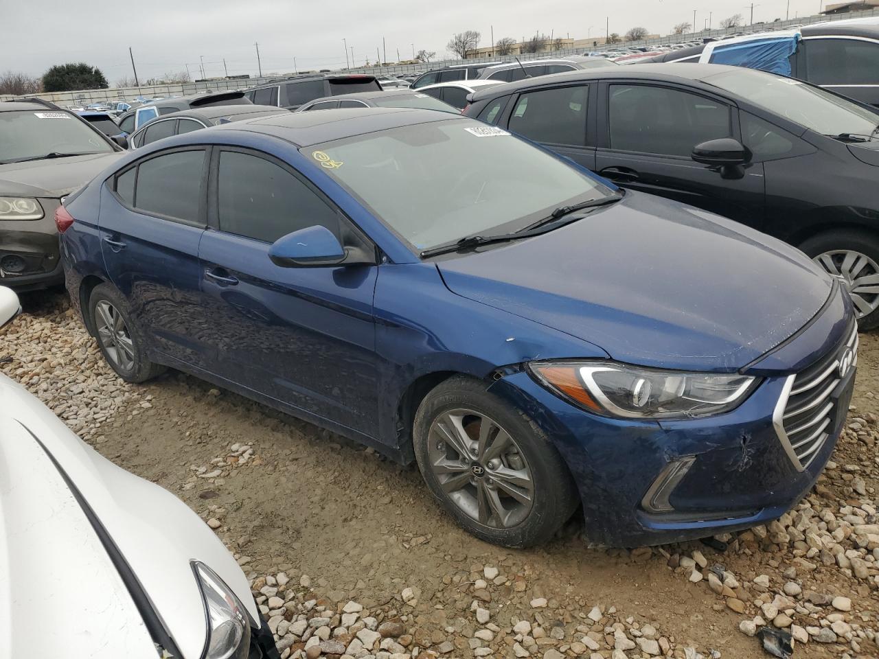 VIN 5NPD84LFXHH197341 2017 HYUNDAI ELANTRA no.4