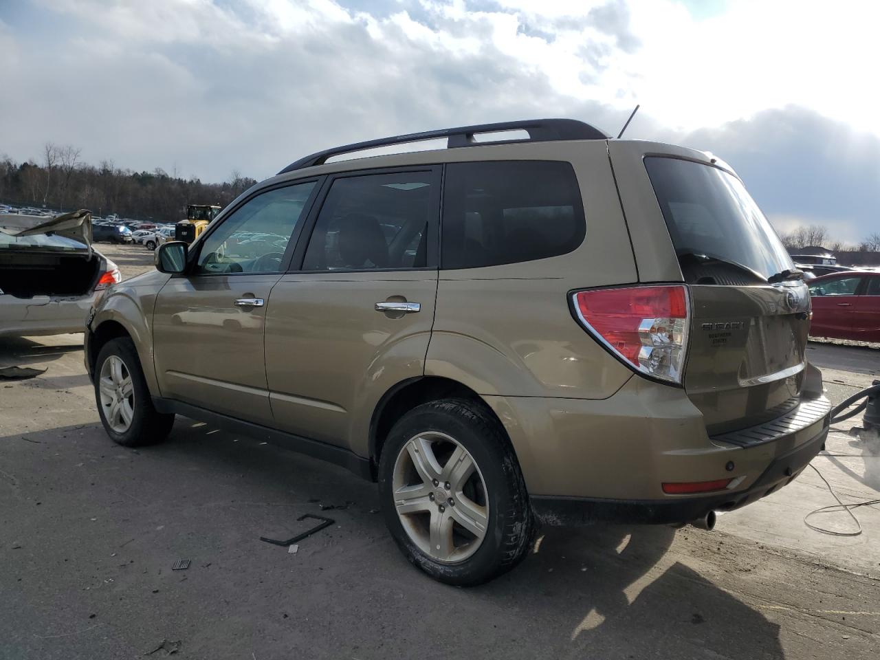 2009 Subaru Forester - Image 2