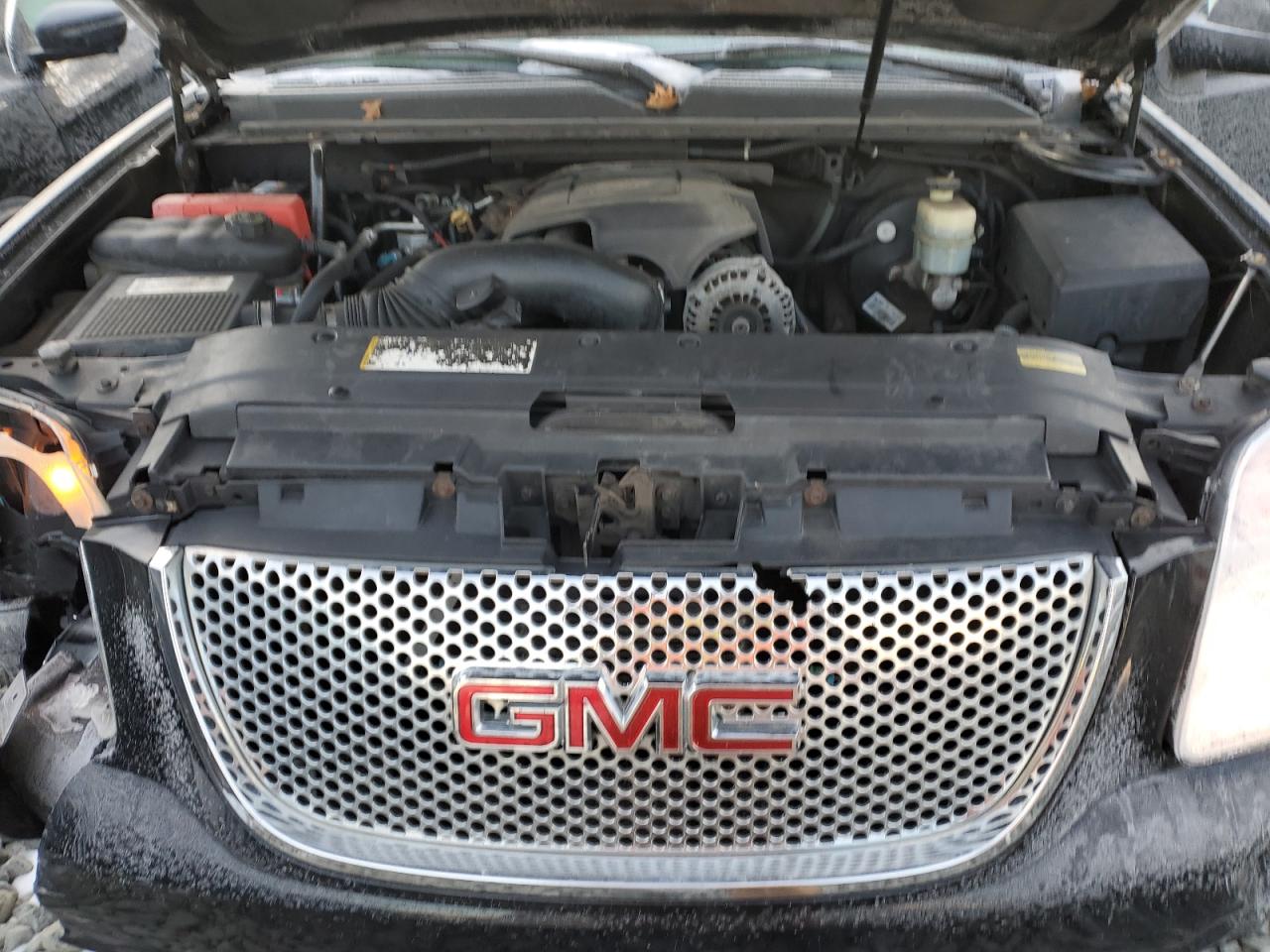 2007 GMC Yukon - Image 12