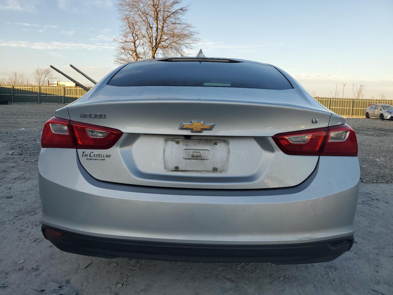 2017 Chevrolet Malibu - Image 6
