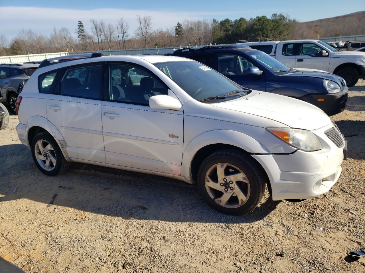 2005 Pontiac Vibe - Image 4