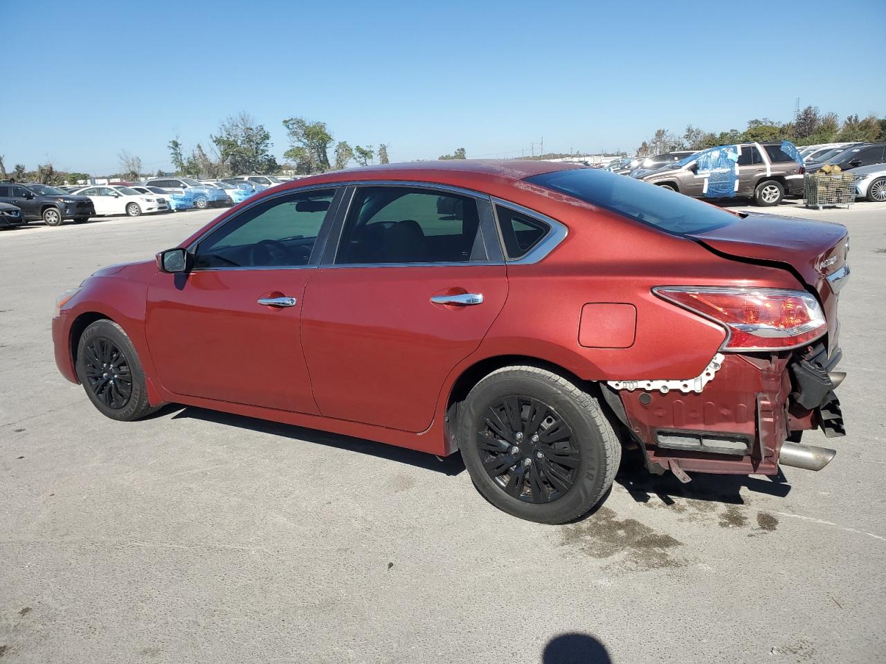 2014 Nissan Altima - Image 2