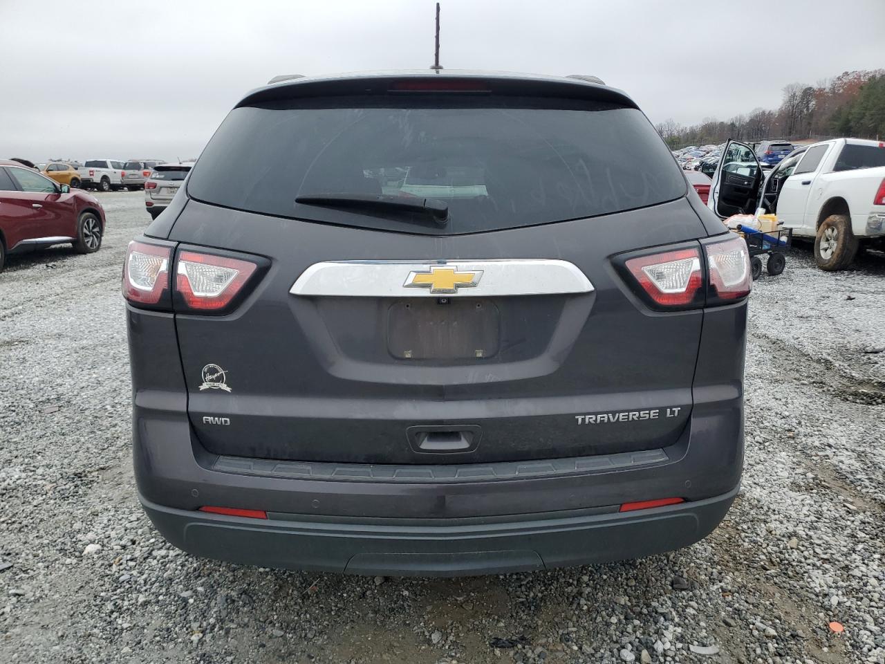 2015 Chevrolet Traverse - Image 6