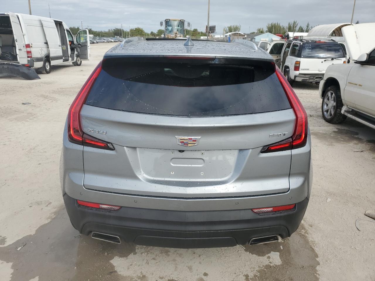 VIN 1GYAZAR45PF215610 2023 CADILLAC XT4 no.6