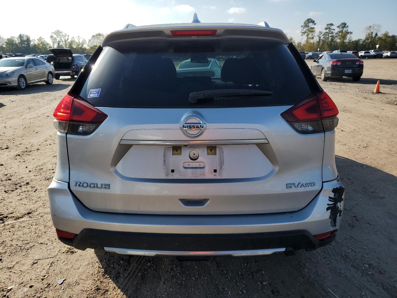 2017 Nissan Rogue - Image 6