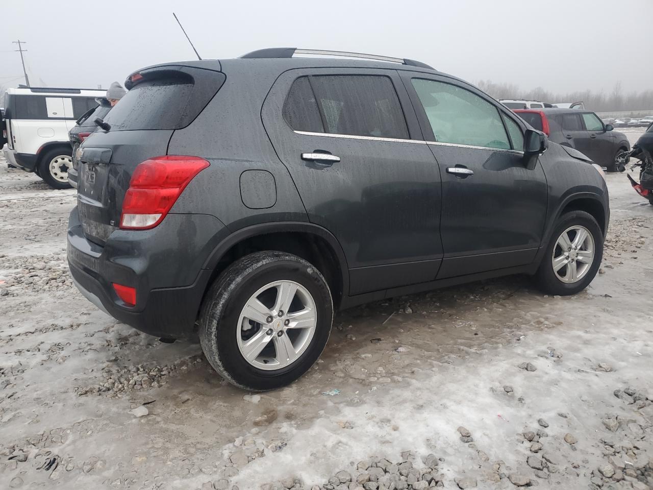 VIN KL7CJPSB5JB654996 2018 CHEVROLET TRAX no.3